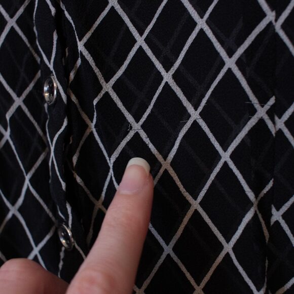 Y2K Express Studio Top Silk Sheer Black White Grid Short Sleeve M | True Winter - Picture 8 of 8